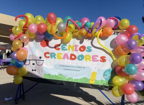 En coordinación con la Unidad de Servicios de Apoyo a la Educación Regular (USAER) 204T, estudiantes de la primaria María Monárrez, ubicada en Riberas de Sacramento, realizaron la feria “Genios Emprendedores”.