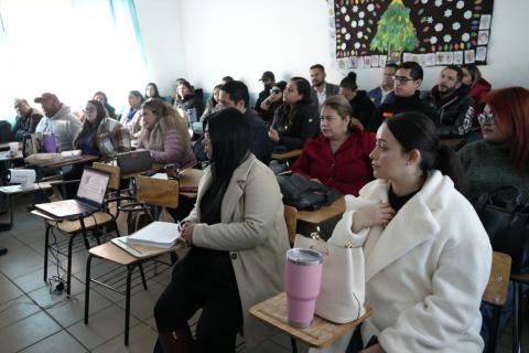 La Secretaría de Educación y Deporte (SEyD), a través de Servicios Educativos del Estado de Chihuahua (SEECH), y en coordinación con la Sección 8 del SNTE, llevó a cabo una serie de talleres sobre los Mecanismos Alternativos de Solución de Conflictos (MASC), a 500 figuras educativas del Sector 9 de Primarias en Ciudad Juárez.