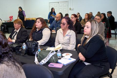 La Secretaría de Educación y Deporte (SEyD), a través de Servicios Educativos del Estado de Chihuahua (SEECH), en coordinación con el Centro de Capacitación y Desarrollo (CECADE), capacitó a personal del Departamento de Mediación y Convivencia y de Educación Especial en temas de prevención de la violencia contra niñas, niños y adolescentes.